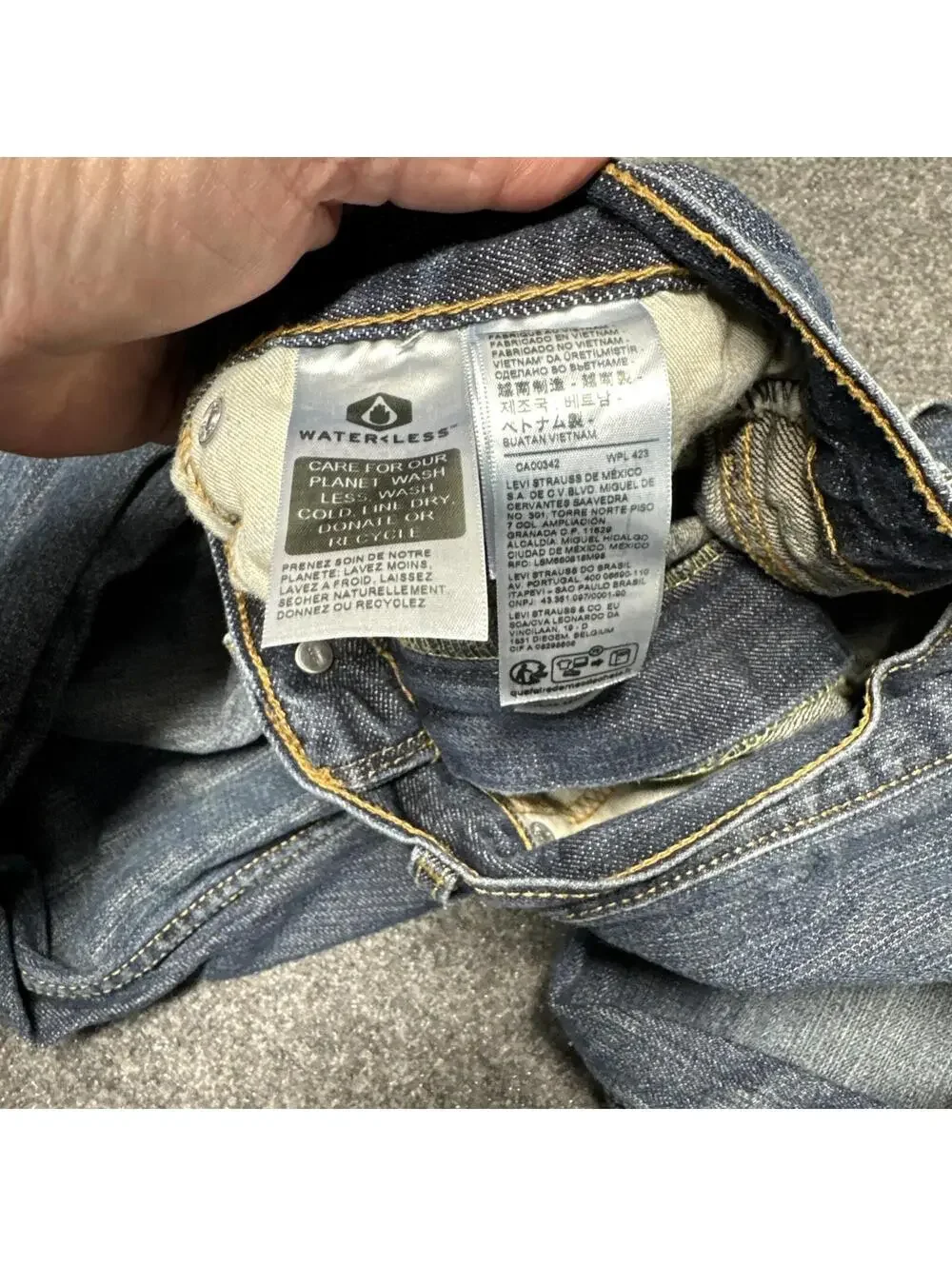 Levi's 559 Relaxed Fit Straight Leg Jeans Mens Size 36 x 30